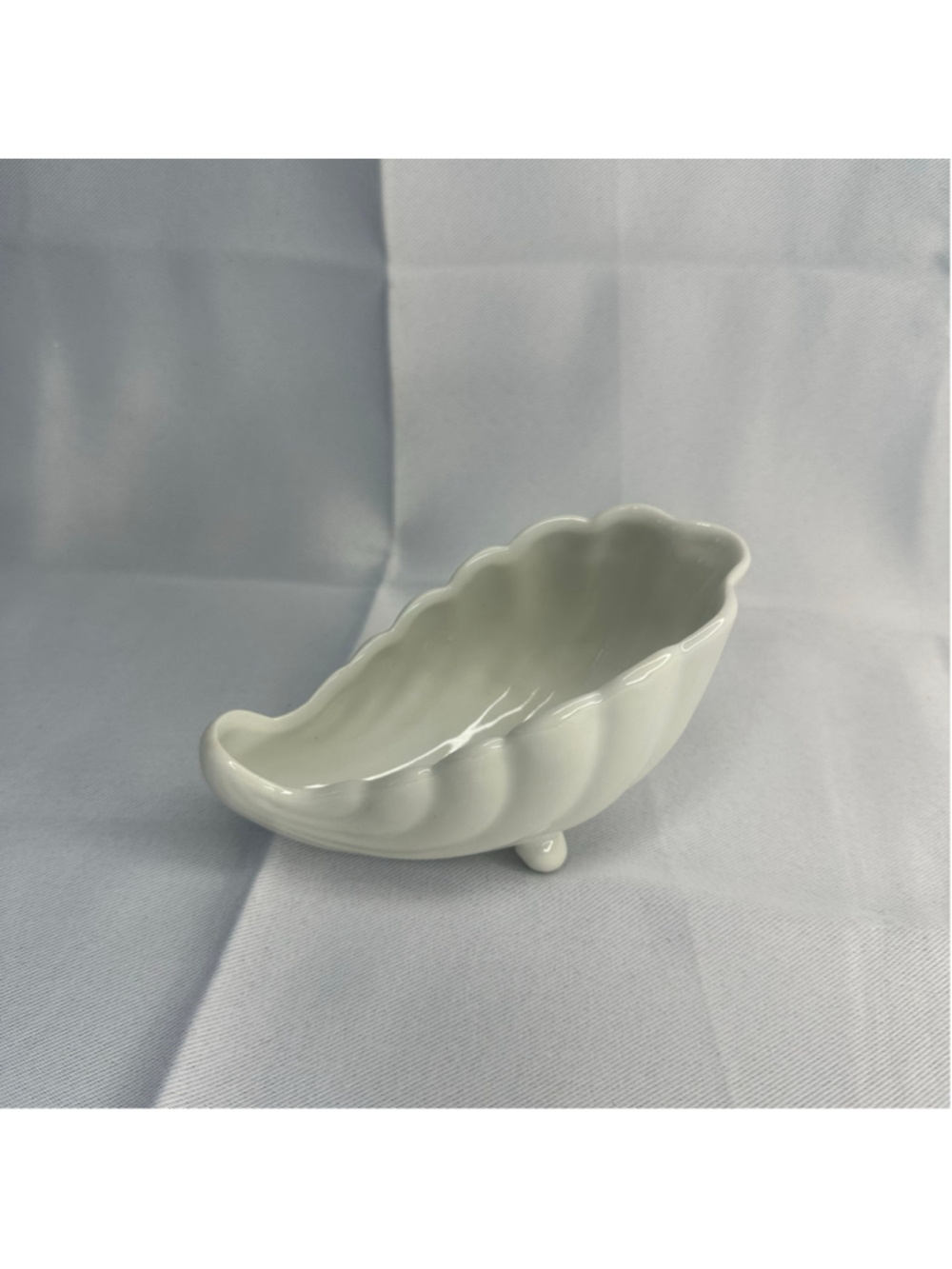 Vintage White Glazed Ceramic Footed Cornucopia Leaf Shell Dish Bowl Troy NY USA